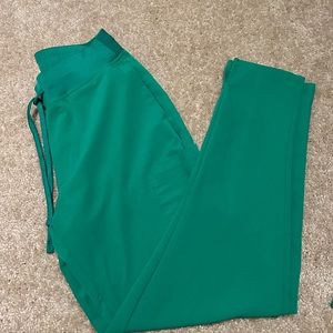 Mandala green scrub set in small